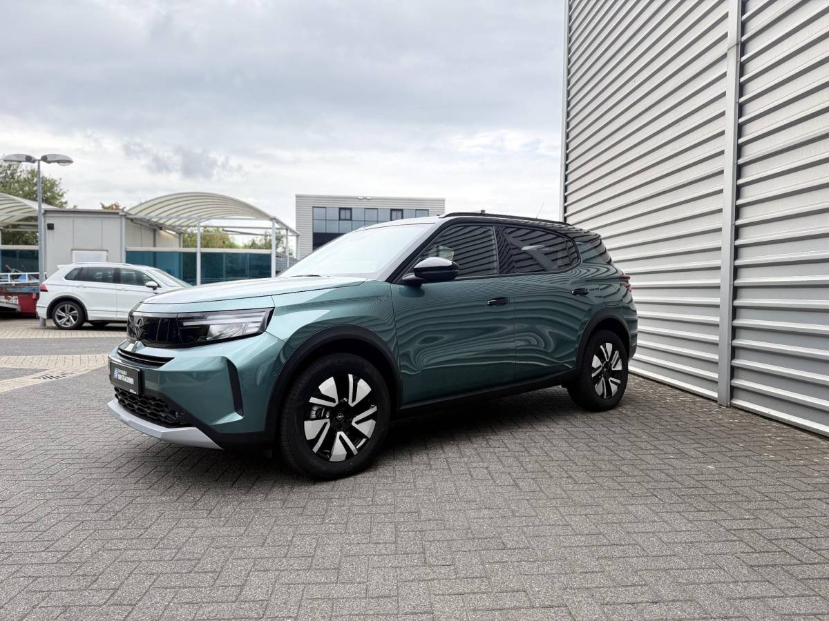Opel Frontera Opel Frontera 1.2 Turbo Hybrid Ultimate 7p. NIEUWE AUTO!! | Stuurverwarming | Stoelverwarming | Draadloosopladen tel | PDC | Camera achter | Dodehoek detectie | Keyless entry | Keyless start | 7 Persoons auto!!