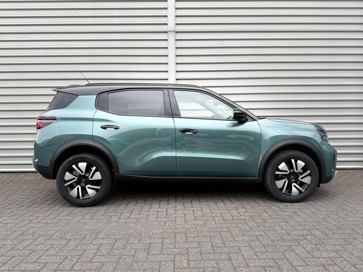 Opel Frontera Opel Frontera 1.2 Turbo Hybrid Ultimate 7p. NIEUWE AUTO!! | Stuurverwarming | Stoelverwarming | Draadloosopladen tel | PDC | Camera achter | Dodehoek detectie | Keyless entry | Keyless start | 7 Persoons auto!!