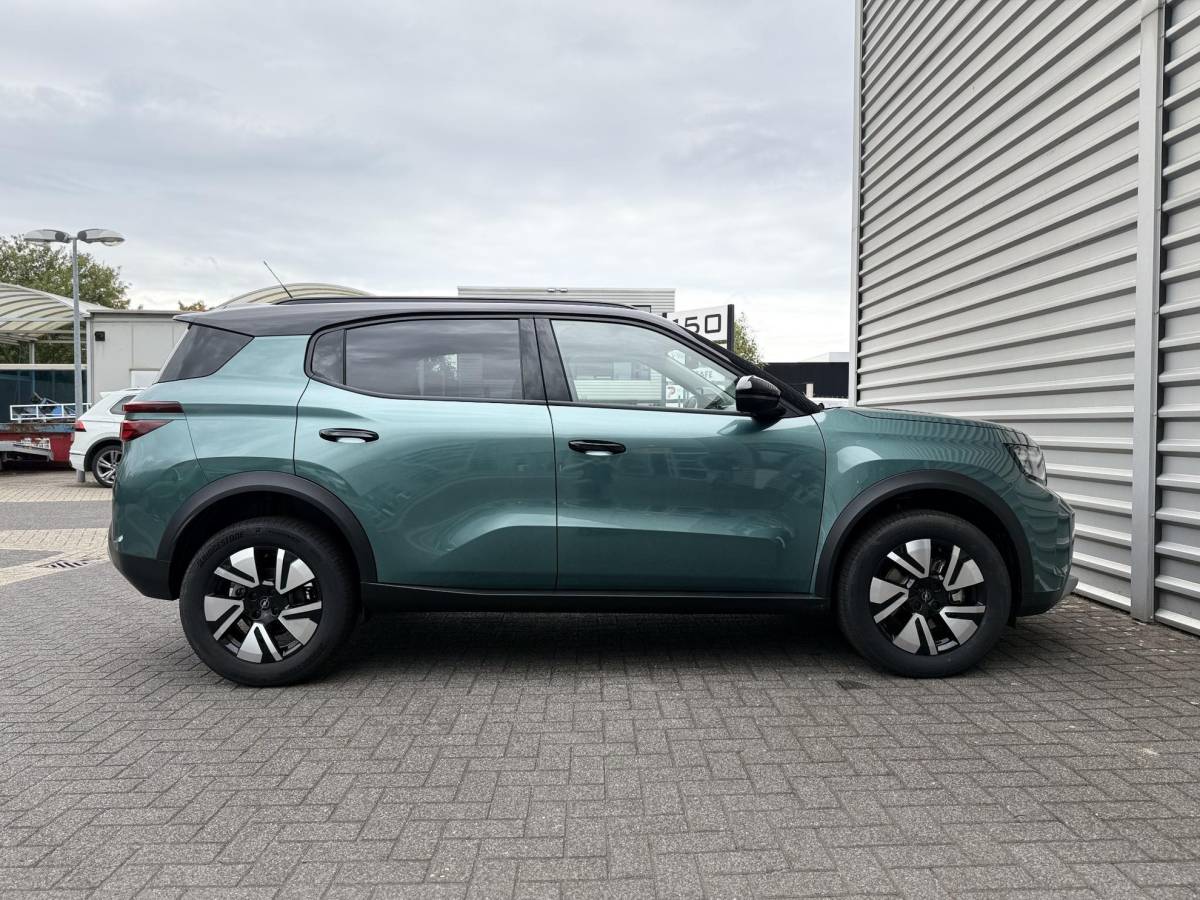 Opel Frontera Opel Frontera 1.2 Turbo Hybrid Ultimate 7p. NIEUWE AUTO!! | Stuurverwarming | Stoelverwarming | Draadloosopladen tel | PDC | Camera achter | Dodehoek detectie | Keyless entry | Keyless start | 7 Persoons auto!!