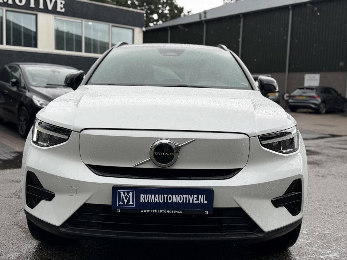 Volvo XC40 Volvo XC40 Single Motor Plus 69 kWh SOH 93% | ELEKTRISCHE KOFFERBAK | VOLVO DEALER ONDERHOUDEN | ADAPTIVE CRUISE CONTROL | STOEL- + STUURWIELVERWARMING | CAMERA | ALL-IN PRIJS INCL. 12 MND BOVAG GARANTIE