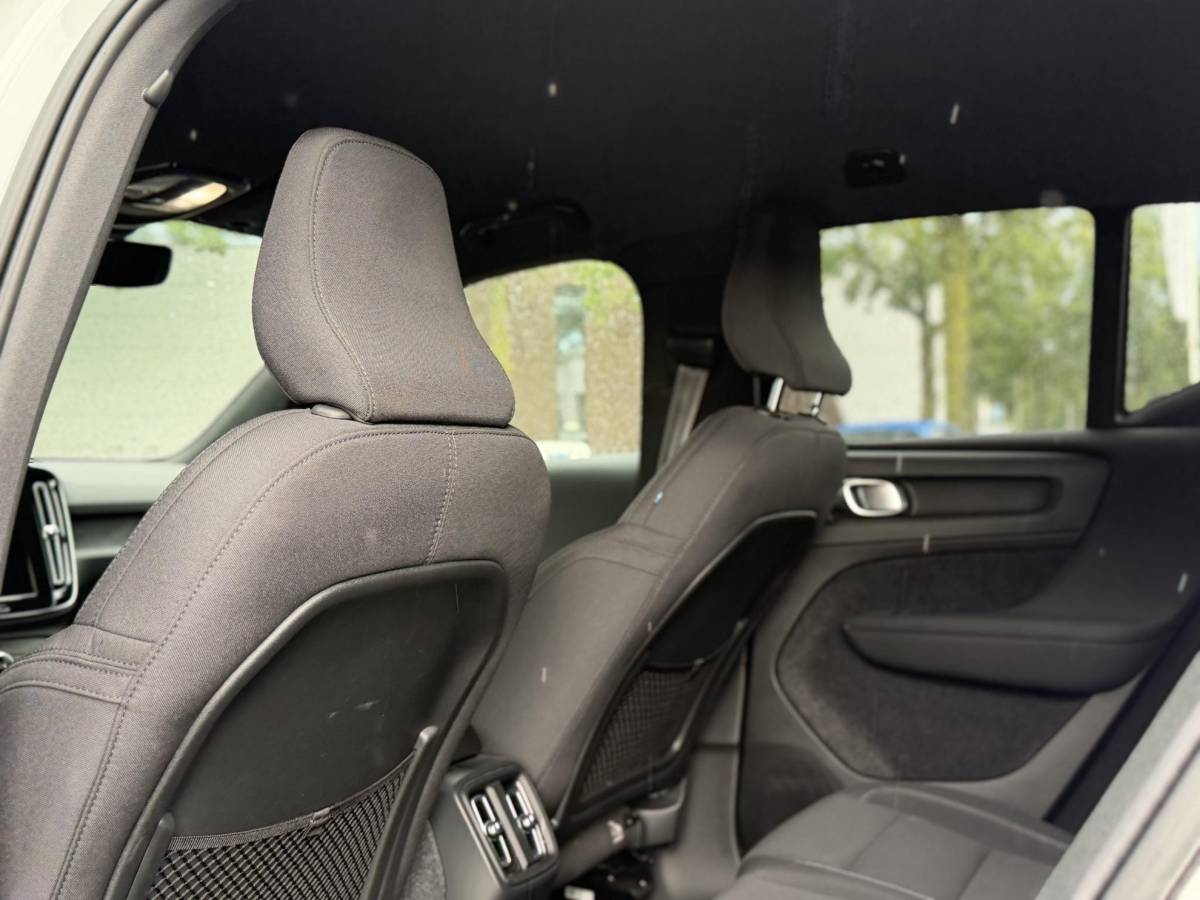 Volvo XC40 Volvo XC40 Single Motor Plus 69 kWh SOH 93% | ELEKTRISCHE KOFFERBAK | VOLVO DEALER ONDERHOUDEN | ADAPTIVE CRUISE CONTROL | STOEL- + STUURWIELVERWARMING | CAMERA | ALL-IN PRIJS INCL. 12 MND BOVAG GARANTIE