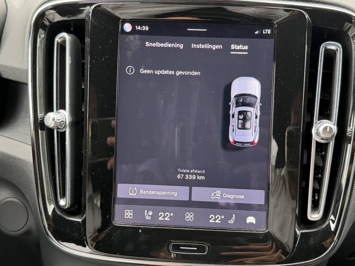 Volvo XC40 Volvo XC40 Single Motor Plus 69 kWh SOH 93% | ELEKTRISCHE KOFFERBAK | VOLVO DEALER ONDERHOUDEN | ADAPTIVE CRUISE CONTROL | STOEL- + STUURWIELVERWARMING | CAMERA | ALL-IN PRIJS INCL. 12 MND BOVAG GARANTIE