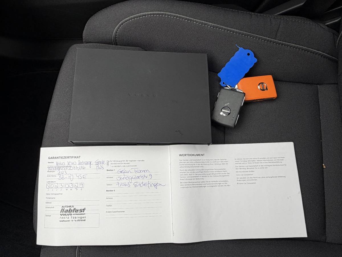 Volvo XC40 Volvo XC40 Single Motor Plus 69 kWh SOH 93% | ELEKTRISCHE KOFFERBAK | VOLVO DEALER ONDERHOUDEN | ADAPTIVE CRUISE CONTROL | STOEL- + STUURWIELVERWARMING | CAMERA | ALL-IN PRIJS INCL. 12 MND BOVAG GARANTIE