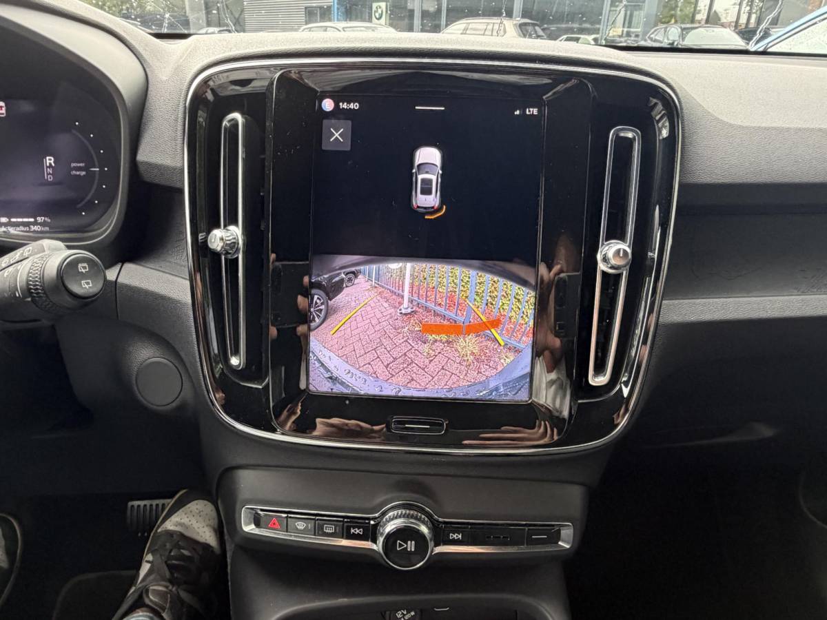 Volvo XC40 Volvo XC40 Single Motor Plus 69 kWh SOH 93% | ELEKTRISCHE KOFFERBAK | VOLVO DEALER ONDERHOUDEN | ADAPTIVE CRUISE CONTROL | STOEL- + STUURWIELVERWARMING | CAMERA | ALL-IN PRIJS INCL. 12 MND BOVAG GARANTIE