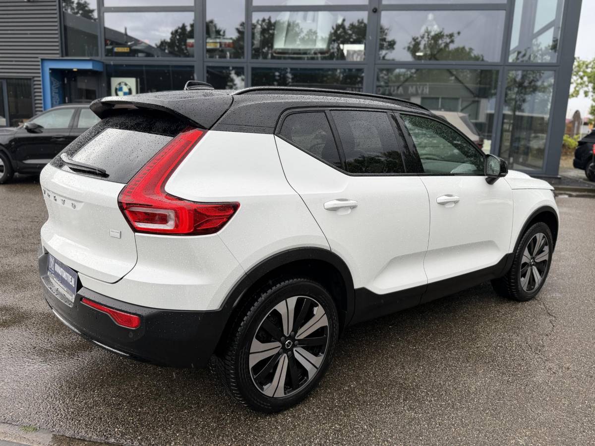 Volvo XC40 Volvo XC40 Single Motor Plus 69 kWh SOH 93% | ELEKTRISCHE KOFFERBAK | VOLVO DEALER ONDERHOUDEN | ADAPTIVE CRUISE CONTROL | STOEL- + STUURWIELVERWARMING | CAMERA | ALL-IN PRIJS INCL. 12 MND BOVAG GARANTIE