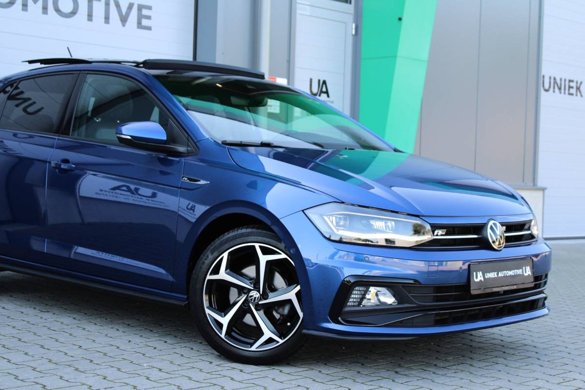 Volkswagen Polo Volkswagen Polo 1.5 TSI HIGHLINE BUSINESS R | R LINE | KEYLESS | 17″ | CAMERA | BEATS | LED | DODEHOEK | ACC | PANO | 1E EIG!