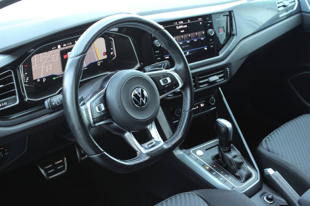 Volkswagen Polo Volkswagen Polo 1.5 TSI HIGHLINE BUSINESS R | R LINE | KEYLESS | 17″ | CAMERA | BEATS | LED | DODEHOEK | ACC | PANO | 1E EIG!