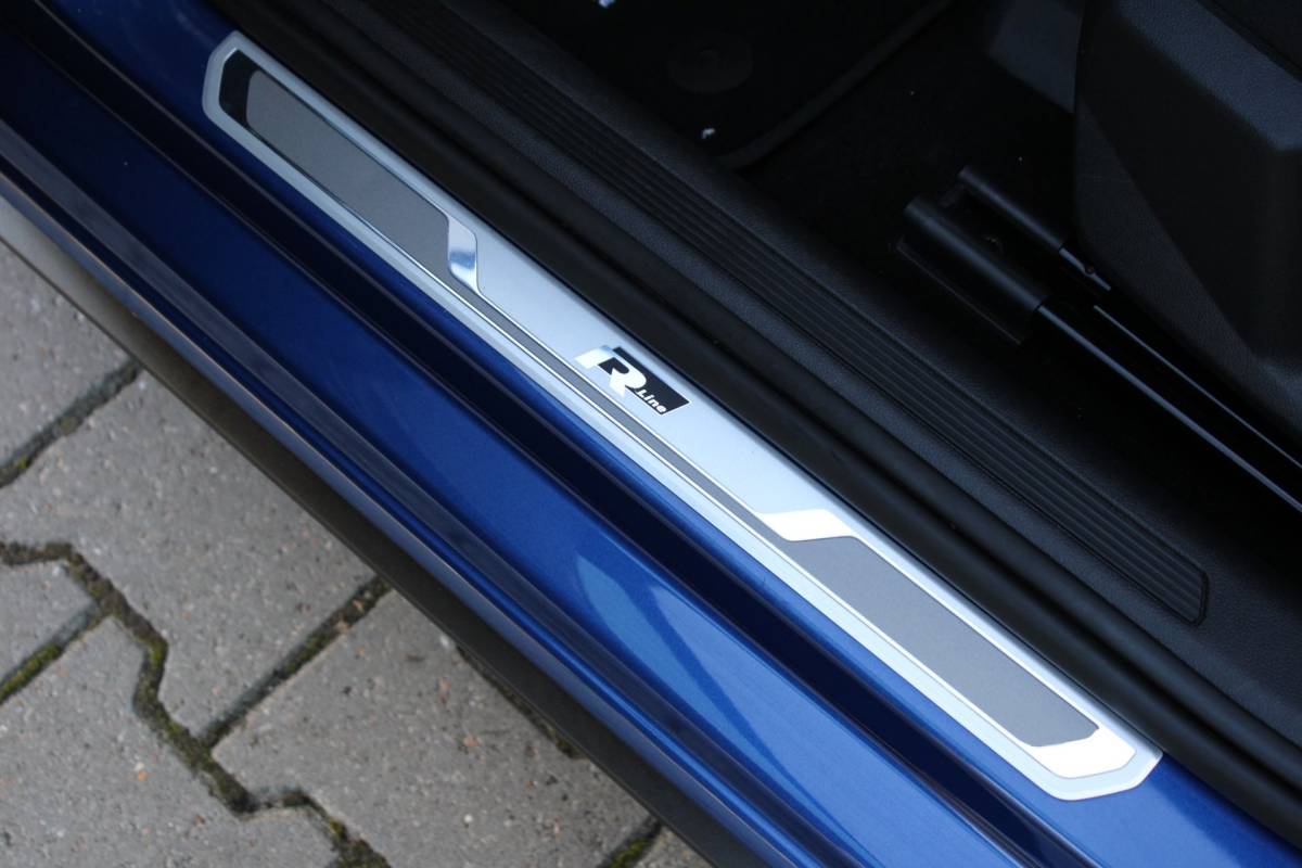 Volkswagen Polo Volkswagen Polo 1.5 TSI HIGHLINE BUSINESS R | R LINE | KEYLESS | 17″ | CAMERA | BEATS | LED | DODEHOEK | ACC | PANO | 1E EIG!