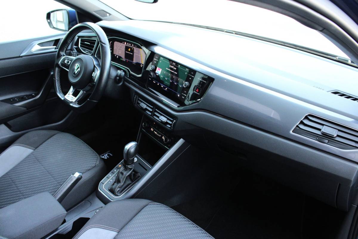 Volkswagen Polo Volkswagen Polo 1.5 TSI HIGHLINE BUSINESS R | R LINE | KEYLESS | 17″ | CAMERA | BEATS | LED | DODEHOEK | ACC | PANO | 1E EIG!