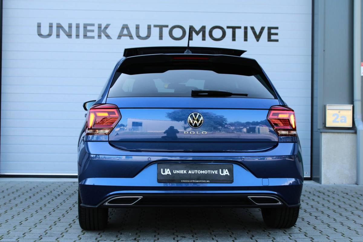 Volkswagen Polo Volkswagen Polo 1.5 TSI HIGHLINE BUSINESS R | R LINE | KEYLESS | 17″ | CAMERA | BEATS | LED | DODEHOEK | ACC | PANO | 1E EIG!