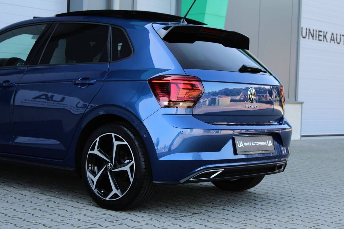 Volkswagen Polo Volkswagen Polo 1.5 TSI HIGHLINE BUSINESS R | R LINE | KEYLESS | 17″ | CAMERA | BEATS | LED | DODEHOEK | ACC | PANO | 1E EIG!