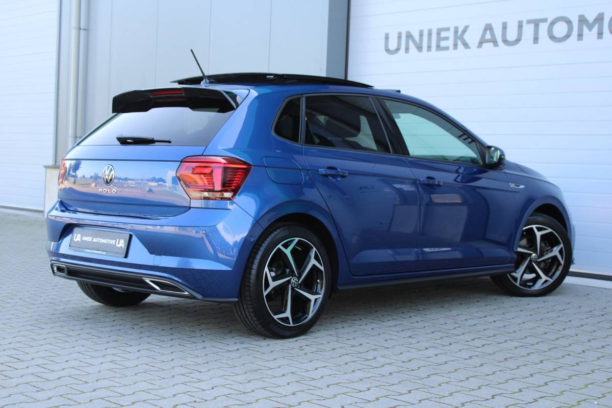 Volkswagen Polo Volkswagen Polo 1.5 TSI HIGHLINE BUSINESS R | R LINE | KEYLESS | 17″ | CAMERA | BEATS | LED | DODEHOEK | ACC | PANO | 1E EIG!
