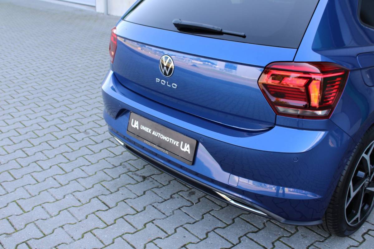 Volkswagen Polo Volkswagen Polo 1.5 TSI HIGHLINE BUSINESS R | R LINE | KEYLESS | 17″ | CAMERA | BEATS | LED | DODEHOEK | ACC | PANO | 1E EIG!
