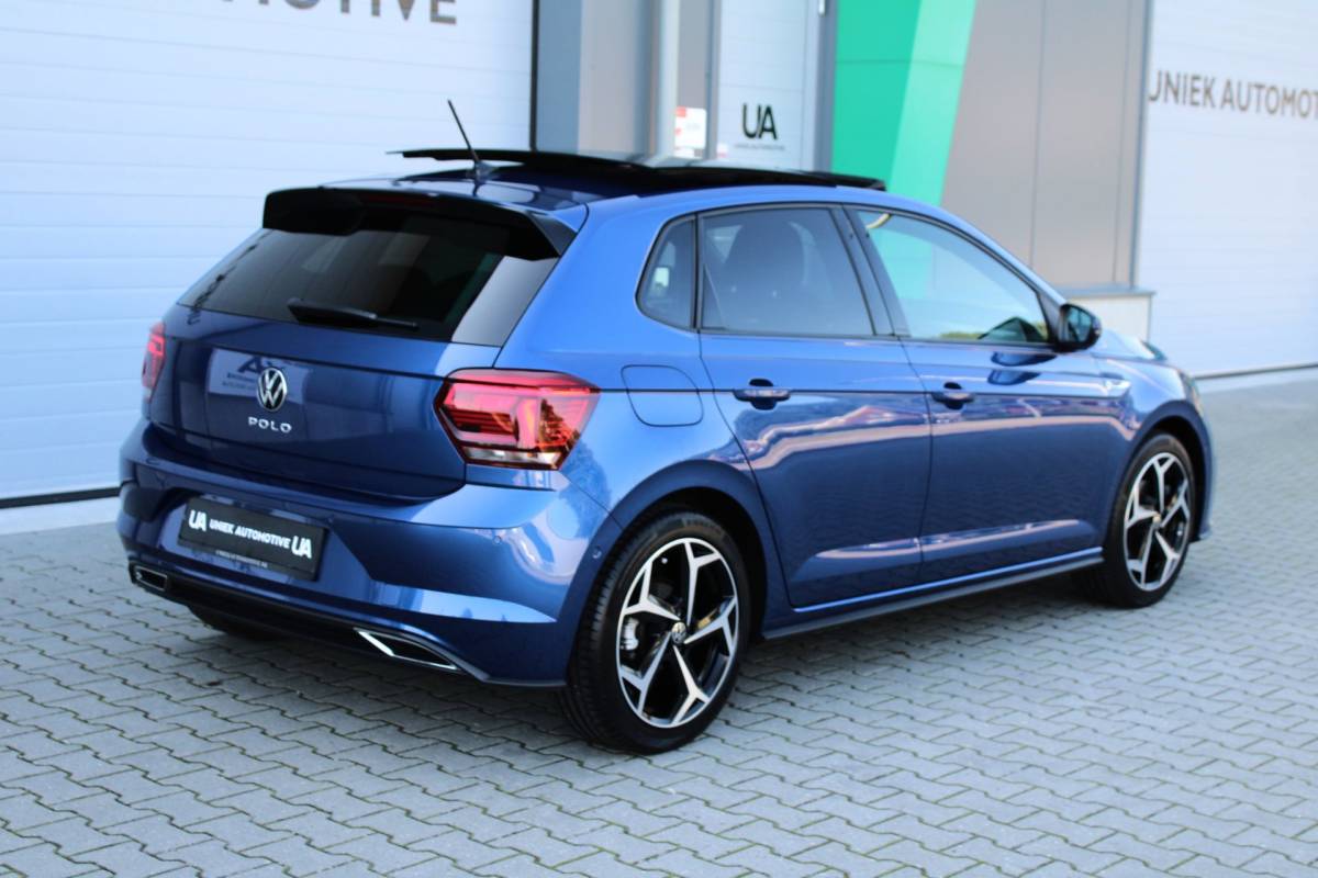Volkswagen Polo Volkswagen Polo 1.5 TSI HIGHLINE BUSINESS R | R LINE | KEYLESS | 17″ | CAMERA | BEATS | LED | DODEHOEK | ACC | PANO | 1E EIG!