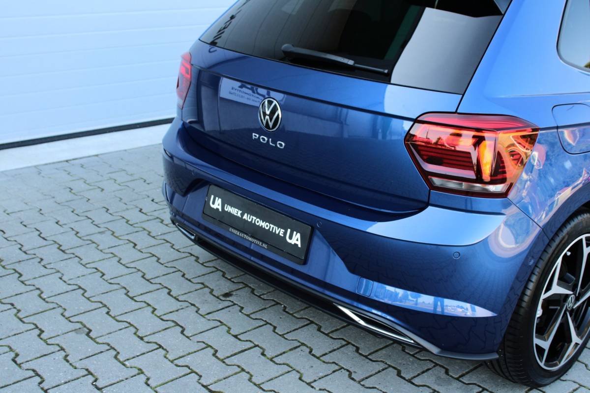 Volkswagen Polo Volkswagen Polo 1.5 TSI HIGHLINE BUSINESS R | R LINE | KEYLESS | 17″ | CAMERA | BEATS | LED | DODEHOEK | ACC | PANO | 1E EIG!