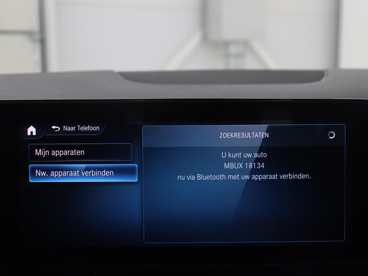 Mercedes-Benz EQA Mercedes-Benz EQA 250 Business Solution Luxury 67 kWh | SOH 94,7% | Half leder | Cruise control | Dodehoek detectie | Stoelverwarming | Camera | Park assist | Navigatie | Sfeerverlichting | Elektrische achterklep