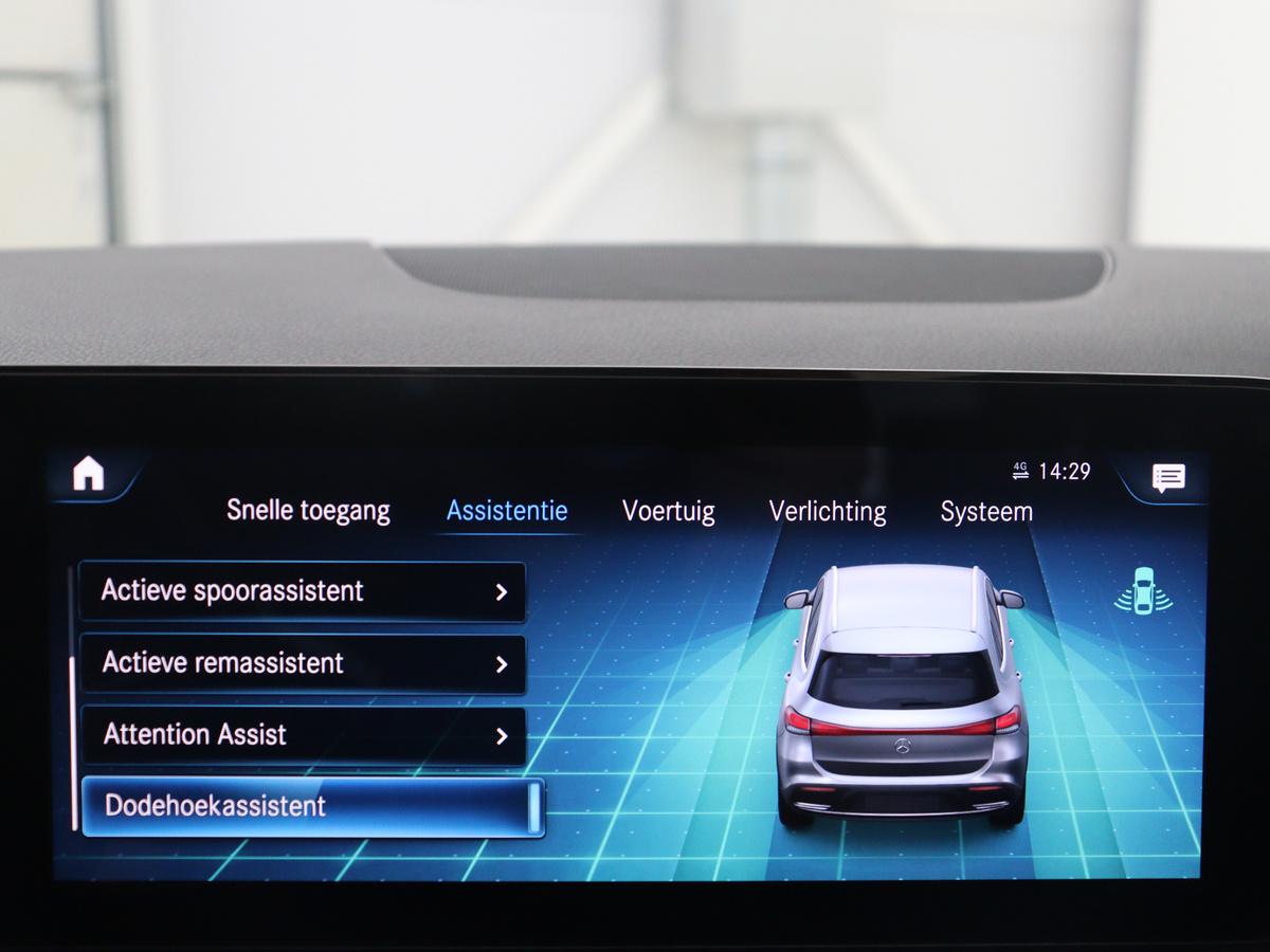 Mercedes-Benz EQA Mercedes-Benz EQA 250 Business Solution Luxury 67 kWh | SOH 94,7% | Half leder | Cruise control | Dodehoek detectie | Stoelverwarming | Camera | Park assist | Navigatie | Sfeerverlichting | Elektrische achterklep