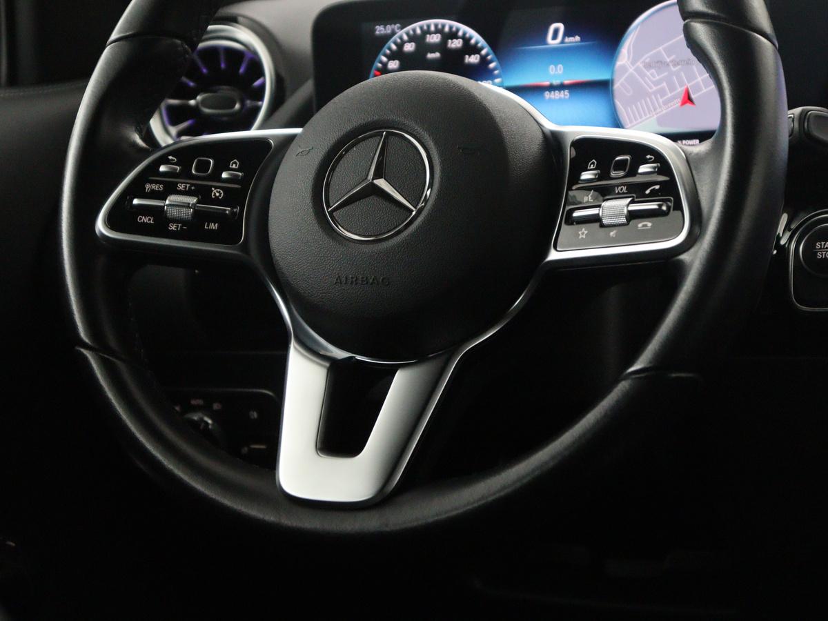 Mercedes-Benz EQA Mercedes-Benz EQA 250 Business Solution Luxury 67 kWh | SOH 94,7% | Half leder | Cruise control | Dodehoek detectie | Stoelverwarming | Camera | Park assist | Navigatie | Sfeerverlichting | Elektrische achterklep