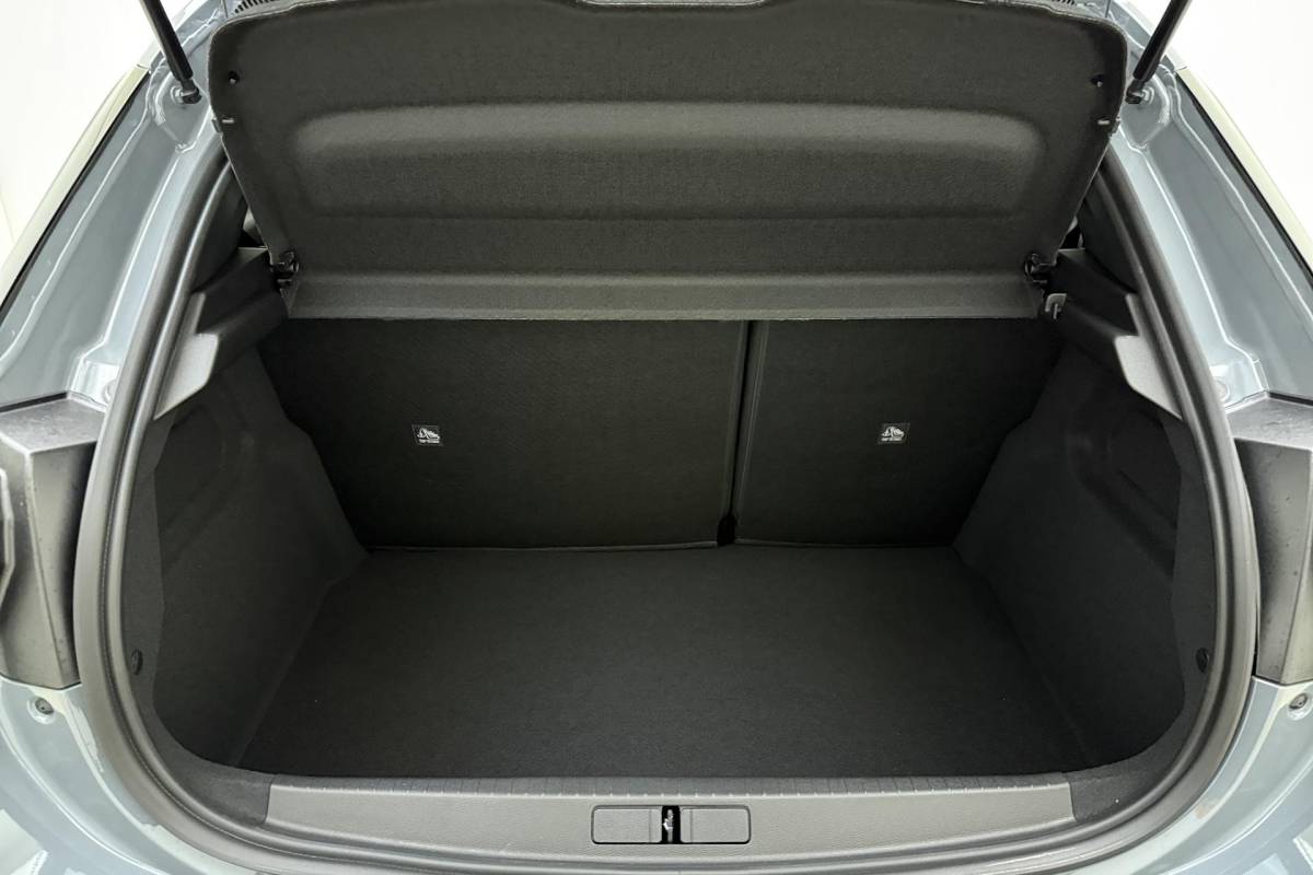 Opel Corsa Opel Corsa 1.2 Turbo 100pk GS | Navigatie | Climate control | Camera | Draadloze telefoonlader | Parkeersensoren | Keyless | Lichtmetalen velgen | Extra getint glas