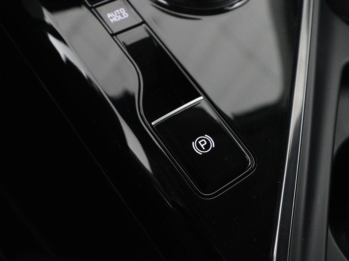 Kia Niro Kia Niro 1.6 GDi Hybrid DynamicPlusLine | Panoramadak | Leder | Cruise control | Head-up | Stuur/stoel verwarming | Navigatie | Carplay | Camera | Park assist | Elektrische achterklep