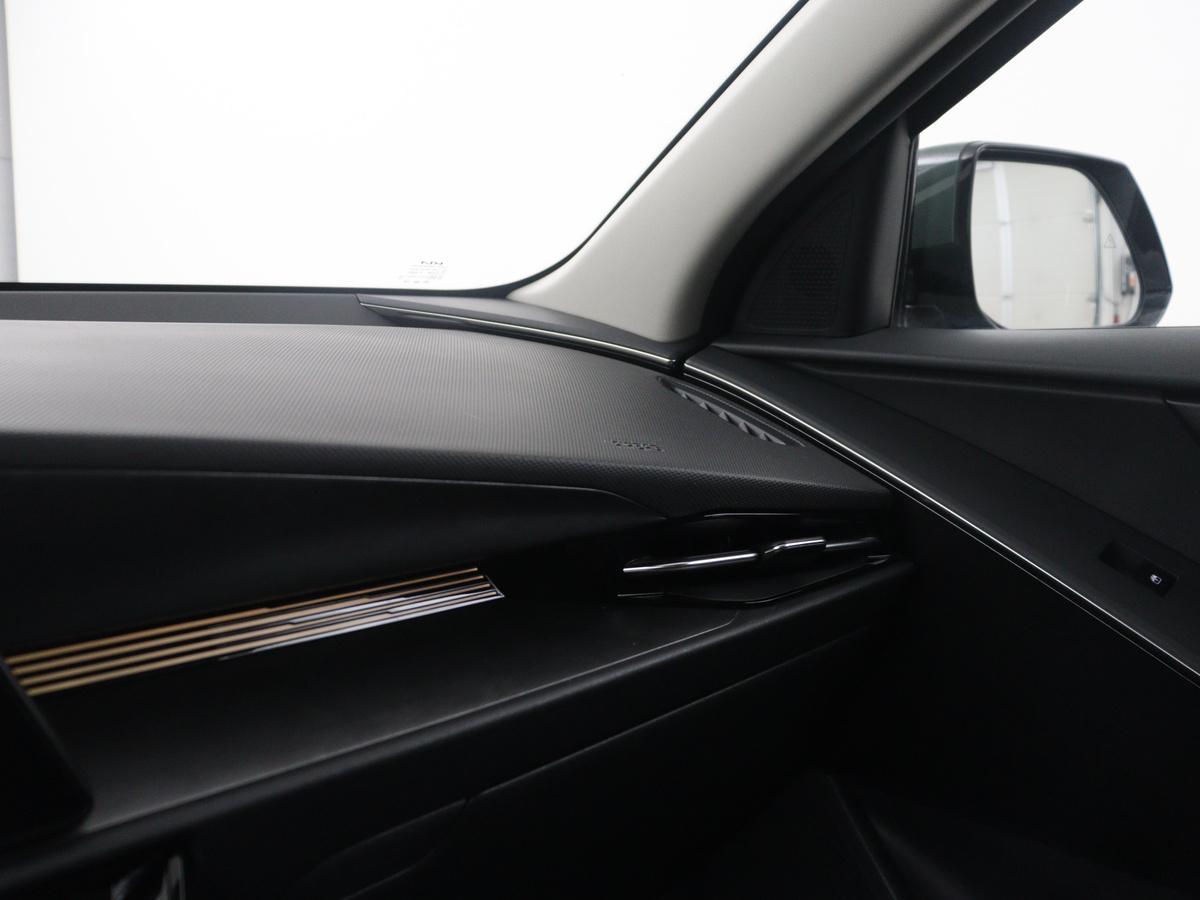 Kia Niro Kia Niro 1.6 GDi Hybrid DynamicPlusLine | Panoramadak | Leder | Cruise control | Head-up | Stuur/stoel verwarming | Navigatie | Carplay | Camera | Park assist | Elektrische achterklep