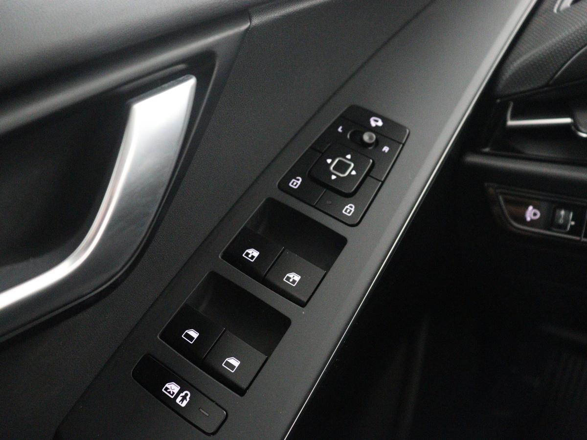 Kia Niro Kia Niro 1.6 GDi Hybrid DynamicPlusLine | Panoramadak | Leder | Cruise control | Head-up | Stuur/stoel verwarming | Navigatie | Carplay | Camera | Park assist | Elektrische achterklep