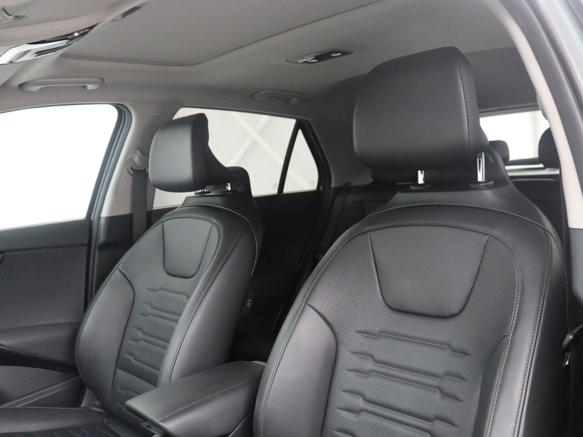 Kia Niro Kia Niro 1.6 GDi Hybrid DynamicPlusLine | Panoramadak | Leder | Cruise control | Head-up | Stuur/stoel verwarming | Navigatie | Carplay | Camera | Park assist | Elektrische achterklep