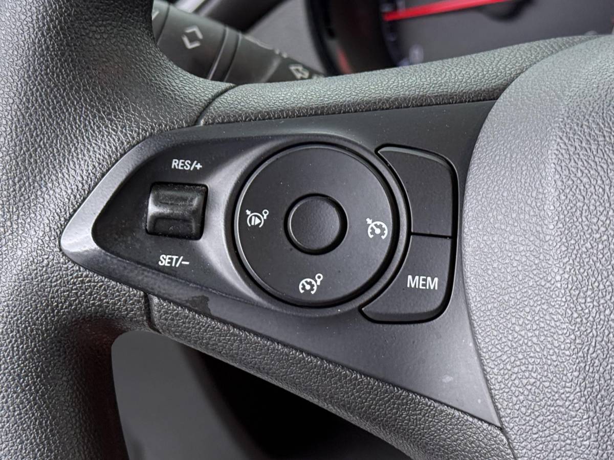 Opel Crossland X Opel Crossland X 1.2 Online Edition – Navigatie – Cruise Control – Apple Carplay/Android Auto – Trekhaak