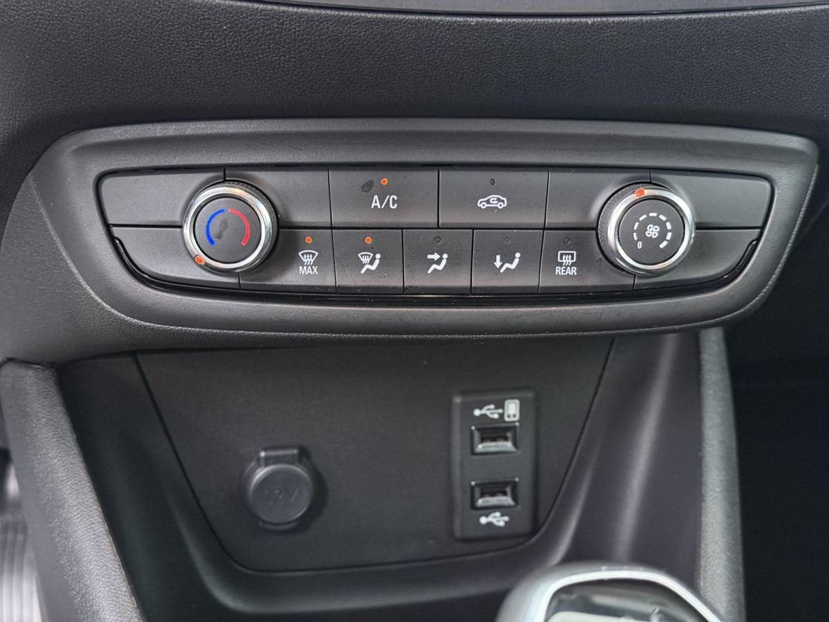 Opel Crossland X Opel Crossland X 1.2 Online Edition – Navigatie – Cruise Control – Apple Carplay/Android Auto – Trekhaak