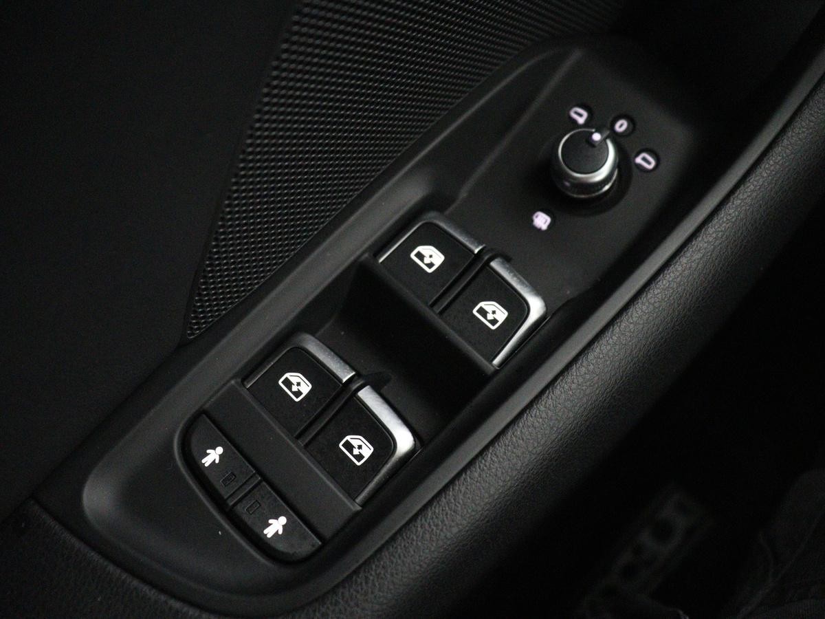 Audi A3 Audi A3 Sportback 1.5 TFSI CoD Sport S Line Edition | Half leder | Drive select | Climate control | Navigatie | BLuetooth | Virtueel dashboard | Full LED | 18″ velgen