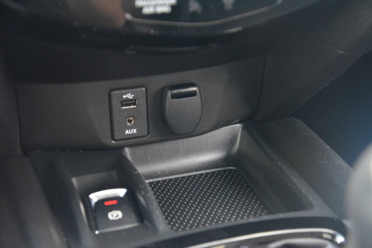 Nissan X-Trail Nissan X-Trail 1.6 DIG-T Connect Edition7p.  | Navigatie | Panoramadak | 360 camera | Cruise-control |  DAB+ | NL auto!! | 7 PERSOONS Nederlandse auto 109551 NAP