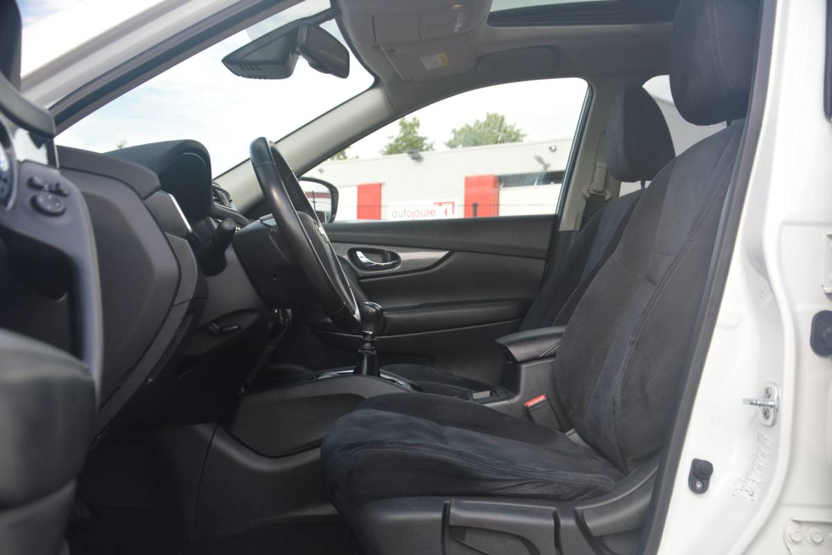 Nissan X-Trail Nissan X-Trail 1.6 DIG-T Connect Edition7p.  | Navigatie | Panoramadak | 360 camera | Cruise-control |  DAB+ | NL auto!! | 7 PERSOONS Nederlandse auto 109551 NAP