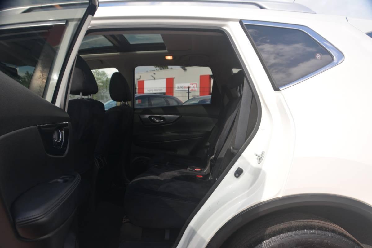 Nissan X-Trail Nissan X-Trail 1.6 DIG-T Connect Edition7p.  | Navigatie | Panoramadak | 360 camera | Cruise-control |  DAB+ | NL auto!! | 7 PERSOONS Nederlandse auto 109551 NAP