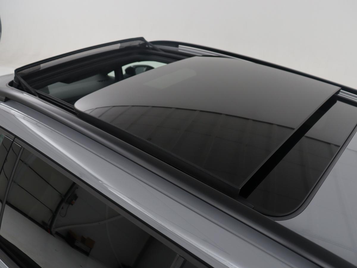 Volkswagen Golf Volkswagen Golf Variant 1.5 eTSI R-Line Business | Panoramadak | Sportstoelen | Adaptive cruise | Stuur/stoel verwarming | Park assist | Navigatie | Carplay | Sfeerverlichting | Climate control | 18″ velgen