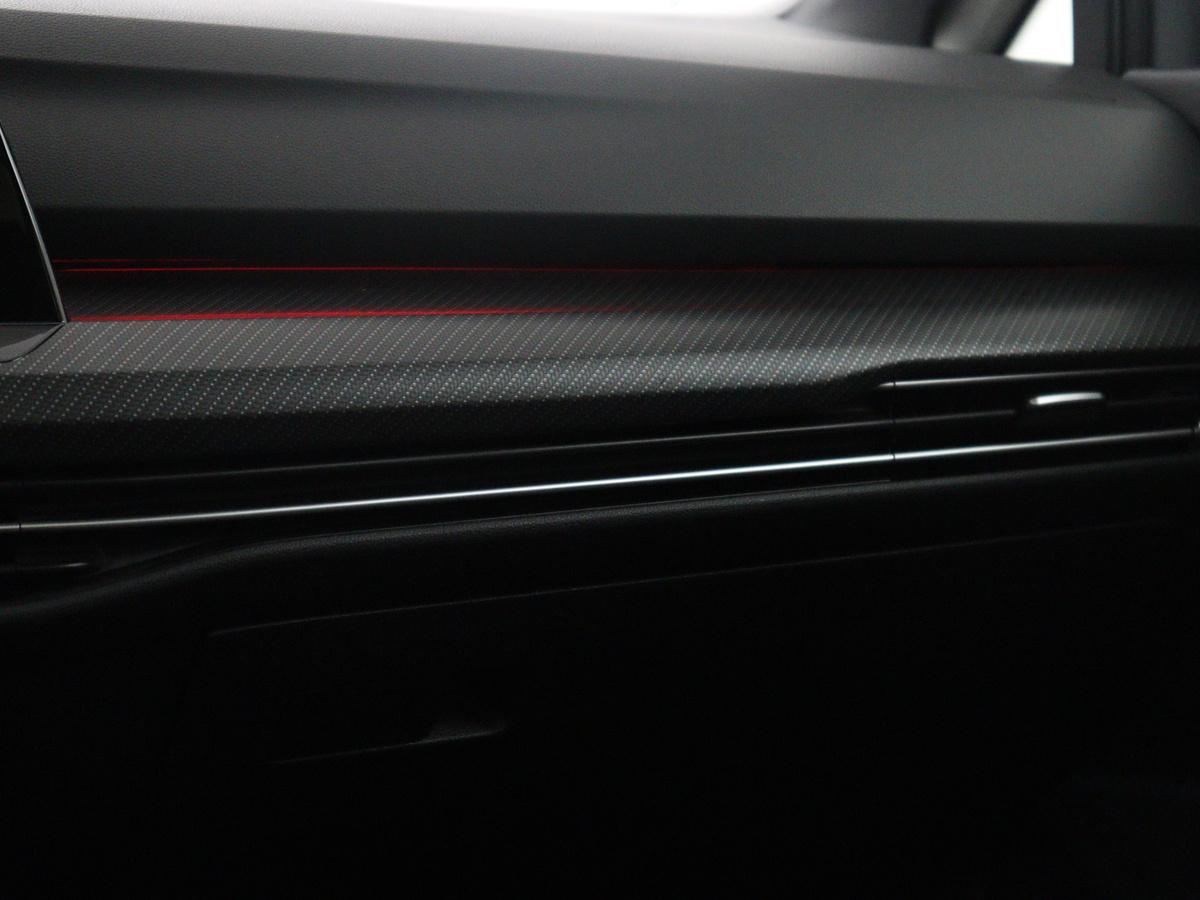 Volkswagen Golf Volkswagen Golf Variant 1.5 eTSI R-Line Business | Panoramadak | Sportstoelen | Adaptive cruise | Stuur/stoel verwarming | Park assist | Navigatie | Carplay | Sfeerverlichting | Climate control | 18″ velgen