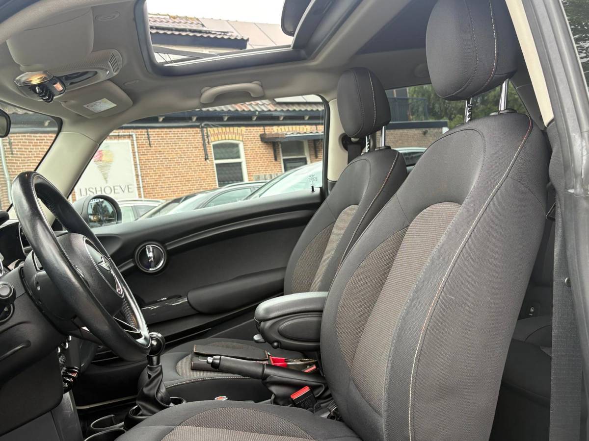 MINI 3-Deurs Mini 3-Deurs 1.2 PANORAMADAK/CRUISE/PDC/SFEER/NETTE-AUTO!