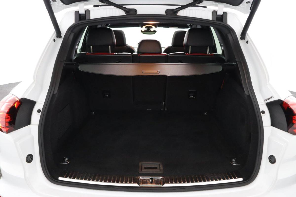Porsche Cayenne Porsche Cayenne 3.0 S E-Hybrid Platinum Edition |NAP|1e eigenaar|SportChrono|Pano|Memory