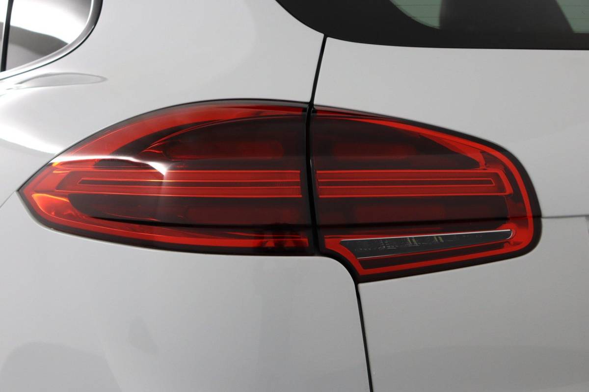 Porsche Cayenne Porsche Cayenne 3.0 S E-Hybrid Platinum Edition |NAP|1e eigenaar|SportChrono|Pano|Memory