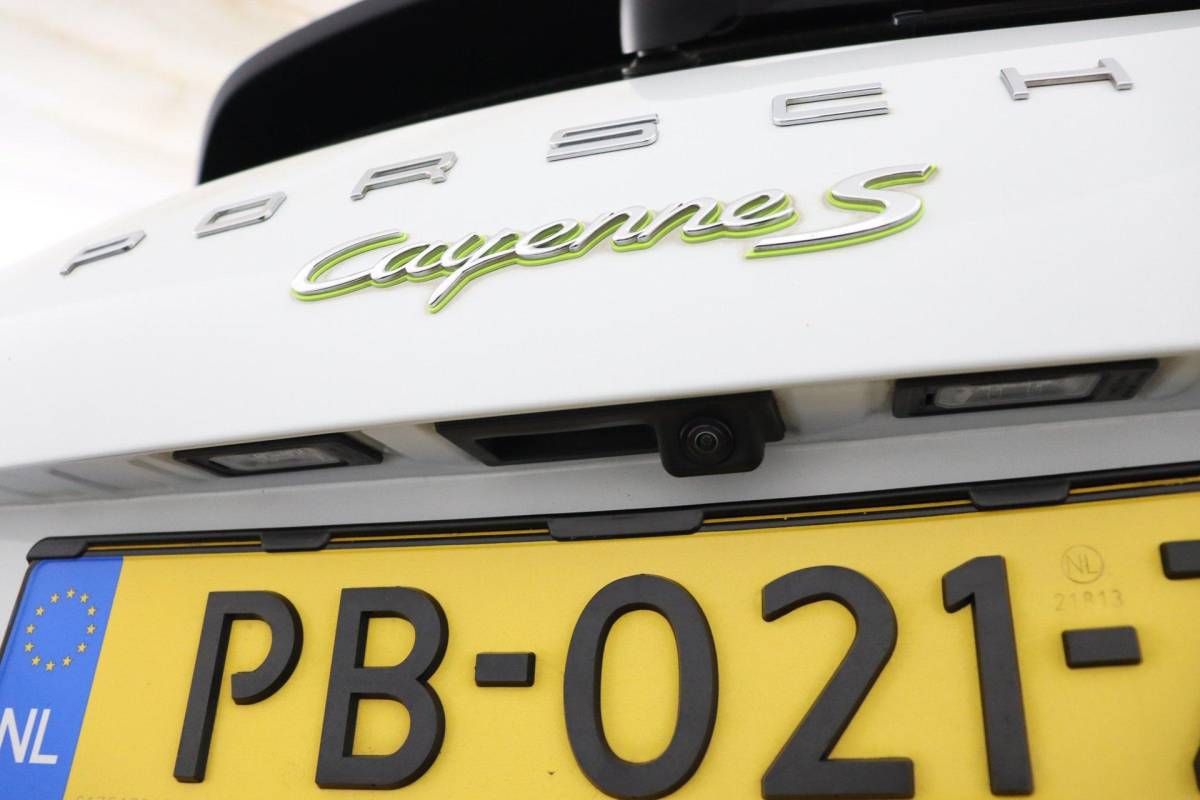 Porsche Cayenne Porsche Cayenne 3.0 S E-Hybrid Platinum Edition |NAP|1e eigenaar|SportChrono|Pano|Memory