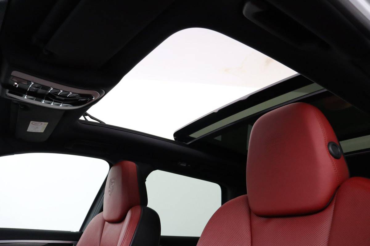 Porsche Cayenne Porsche Cayenne 3.0 S E-Hybrid Platinum Edition |NAP|1e eigenaar|SportChrono|Pano|Memory