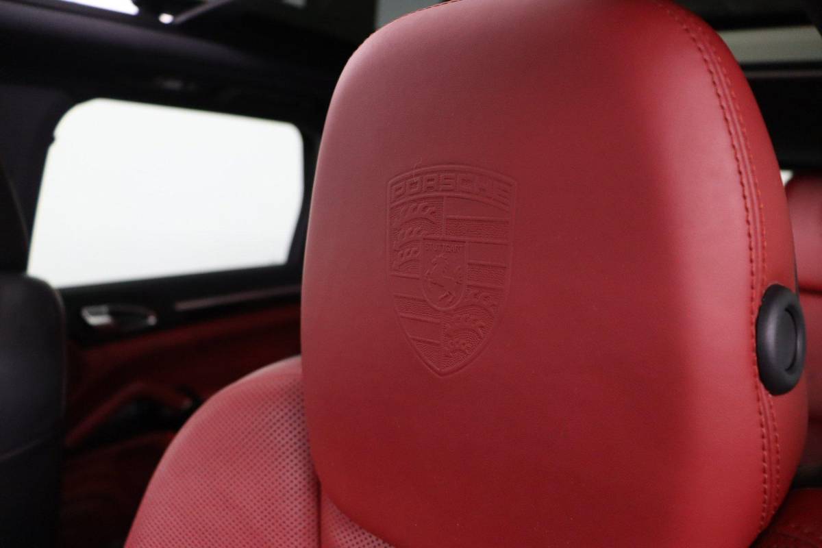 Porsche Cayenne Porsche Cayenne 3.0 S E-Hybrid Platinum Edition |NAP|1e eigenaar|SportChrono|Pano|Memory