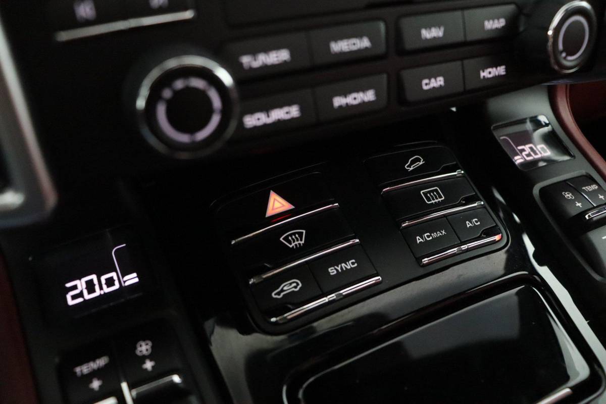 Porsche Cayenne Porsche Cayenne 3.0 S E-Hybrid Platinum Edition |NAP|1e eigenaar|SportChrono|Pano|Memory