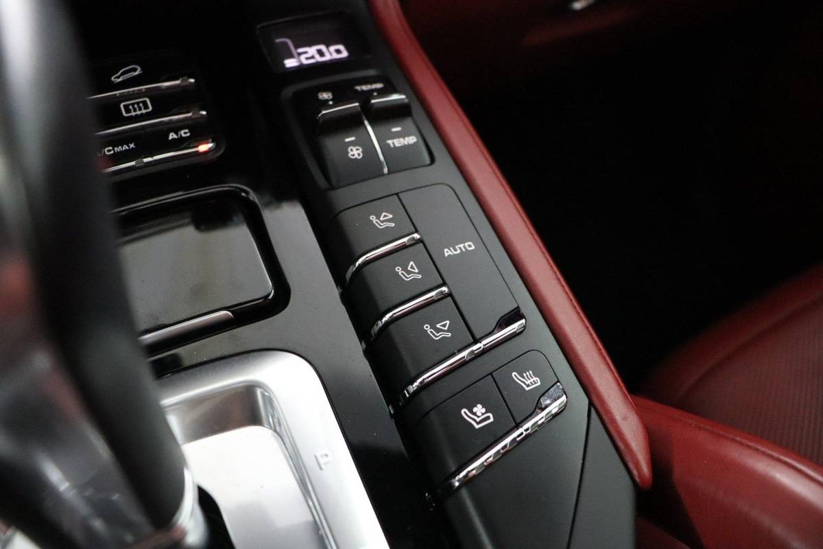 Porsche Cayenne Porsche Cayenne 3.0 S E-Hybrid Platinum Edition |NAP|1e eigenaar|SportChrono|Pano|Memory
