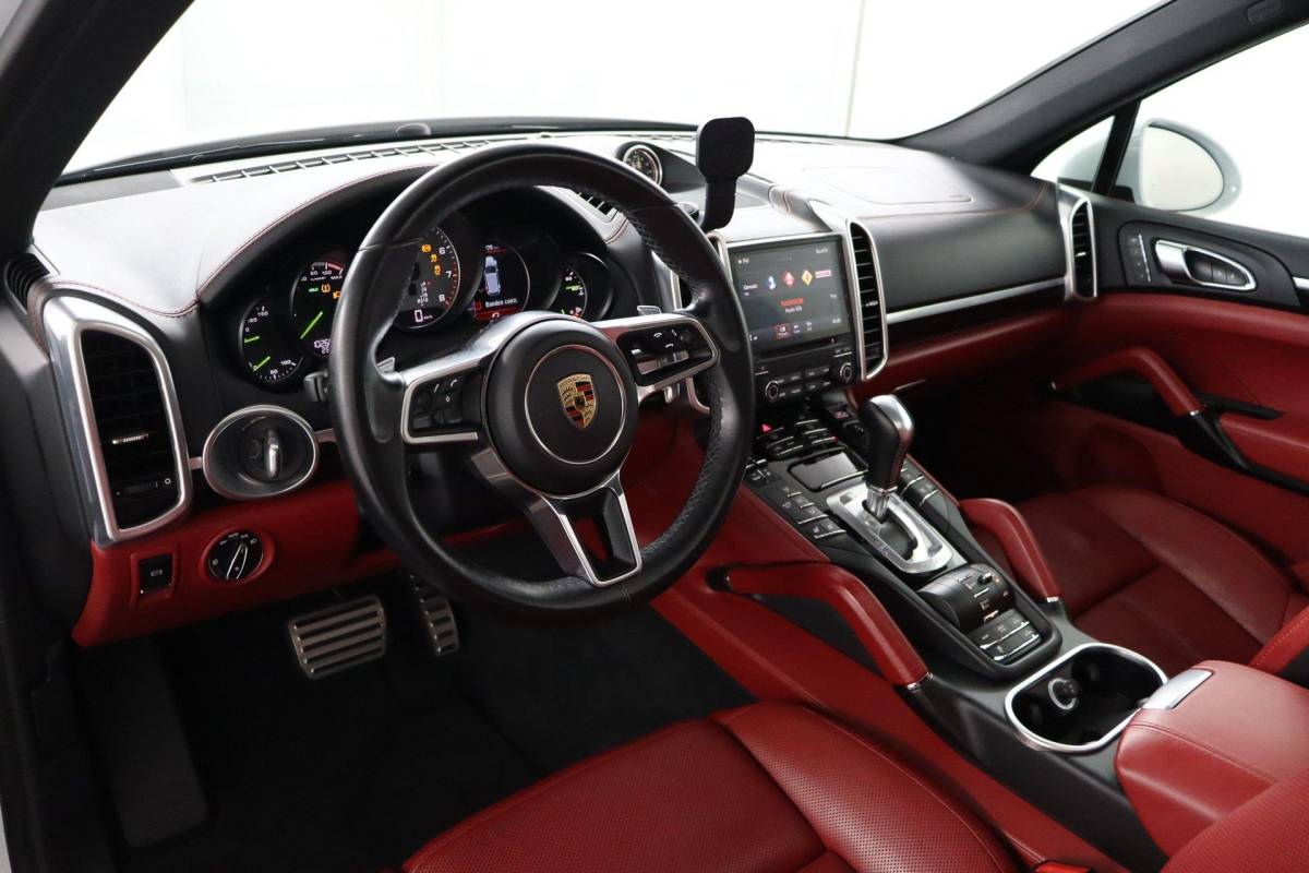 Porsche Cayenne Porsche Cayenne 3.0 S E-Hybrid Platinum Edition |NAP|1e eigenaar|SportChrono|Pano|Memory
