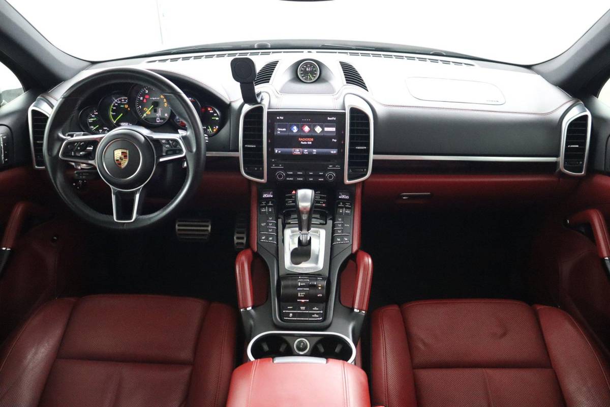 Porsche Cayenne Porsche Cayenne 3.0 S E-Hybrid Platinum Edition |NAP|1e eigenaar|SportChrono|Pano|Memory