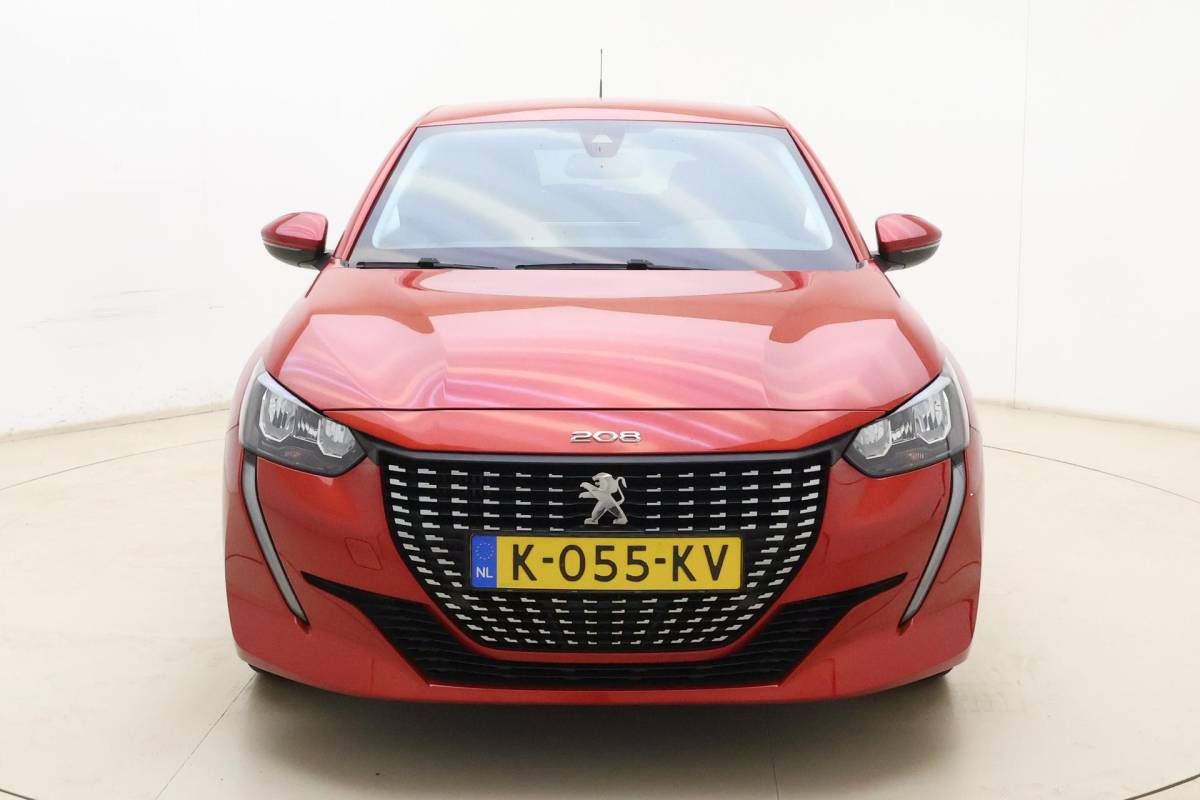 Peugeot 208 Peugeot 208 1.2 Turbo Allure 100pk | Lederenbekleding | Stoelverwarming | Navigatie | climate control