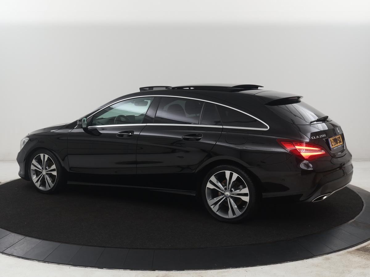 Mercedes-Benz CLA Mercedes-Benz CLA-klasse Shooting Brake 200 Ambition | Panoramadak | Cruise control |  Dodehoek detectie | Leder | Stoelverwarming | Park assist | Climate control | Navigatie | Bluetooth