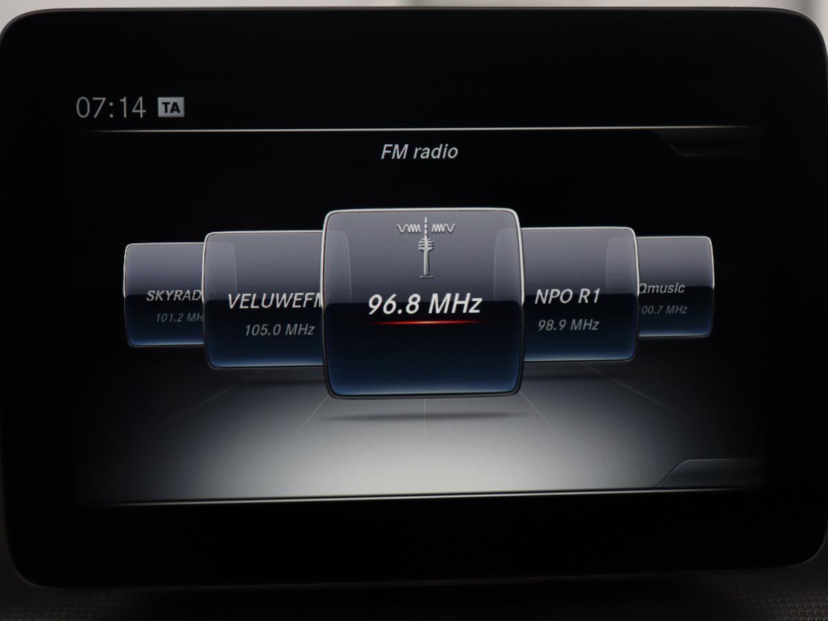 Mercedes-Benz CLA Mercedes-Benz CLA-klasse Shooting Brake 200 Ambition | Panoramadak | Cruise control |  Dodehoek detectie | Leder | Stoelverwarming | Park assist | Climate control | Navigatie | Bluetooth