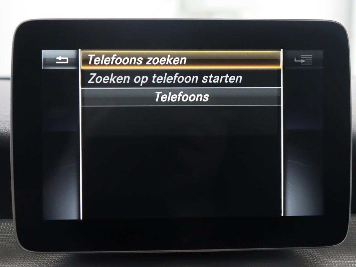 Mercedes-Benz CLA Mercedes-Benz CLA-klasse Shooting Brake 200 Ambition | Panoramadak | Cruise control |  Dodehoek detectie | Leder | Stoelverwarming | Park assist | Climate control | Navigatie | Bluetooth