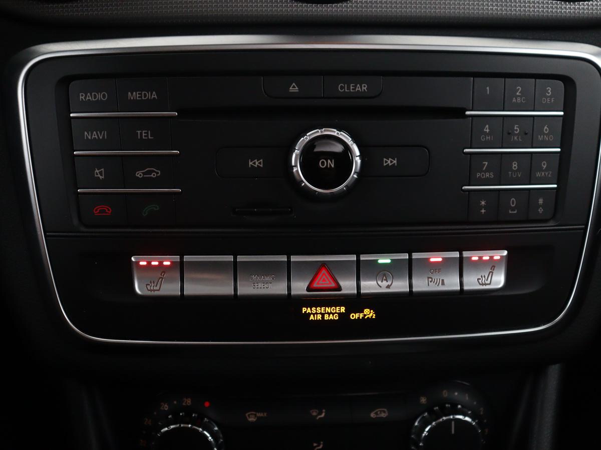 Mercedes-Benz CLA Mercedes-Benz CLA-klasse Shooting Brake 200 Ambition | Panoramadak | Cruise control |  Dodehoek detectie | Leder | Stoelverwarming | Park assist | Climate control | Navigatie | Bluetooth
